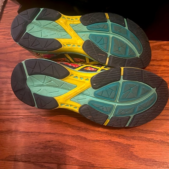 ASICS 7.5W - Picture 3 of 3